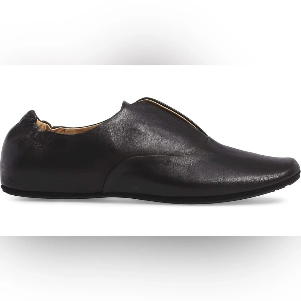 Chocolat Blu Mario - Dimensional Slip On Flat - Black Leather Size 9